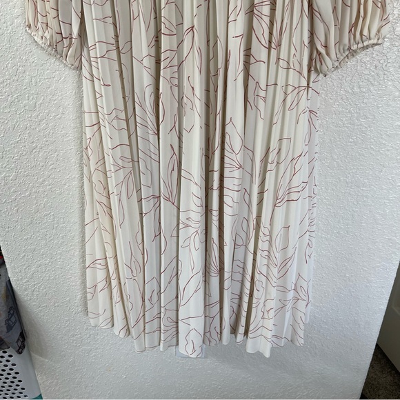 En Saison Floral Maxi Dress - Picture 9 of 11